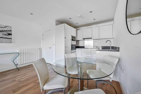 2 bedroom flat for sale, Meadowside, Kidbrooke, London, SE9