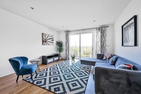 2 bedroom flat for sale, Meadowside, Kidbrooke, London, SE9