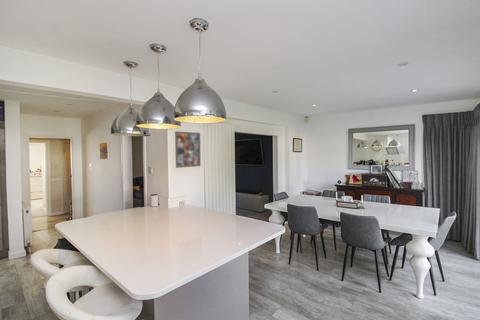 3 bedroom detached house for sale, Solway Avenue, Brighton, East Sussex. BN1 8UJ