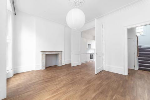 3 bedroom flat to rent, Gloucester Crescent, Camden, London, NW1