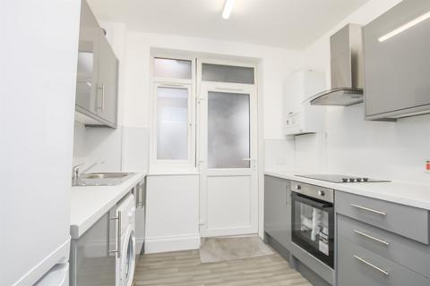 2 bedroom flat to rent, Whitchurch Lane, Edgware, HA8