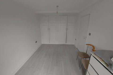 3 bedroom apartment to rent, The Vista Building, Calderwood Street, Woolwich, London, SE18