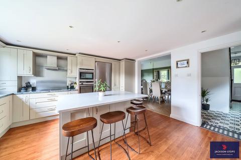 41 Ampthill Road, Flitwick, Bedford, MK45 1AZ