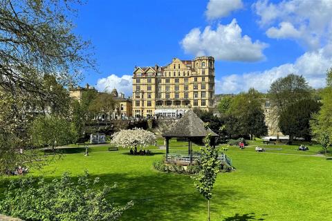 2 bedroom flat for sale, Grand Parade, Bath