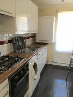 2 bedroom flat to rent, Margaret Street, HULL HU3