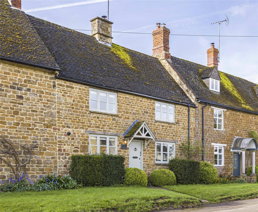 South Newington, Nr Banbury, Oxfordshire 2 bed terraced house for sale
