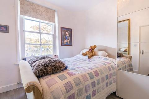 2 bedroom flat to rent, Bell Street, Marylebone, London, NW1