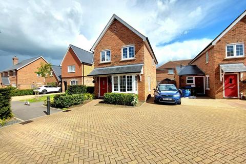 3 bedroom detached house for sale, Treachers Close, Pitstone LU7