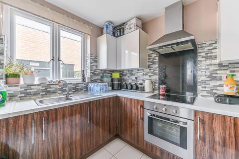 3 bedroom flat for sale, Esquiline Lane, Mitcham, CR4