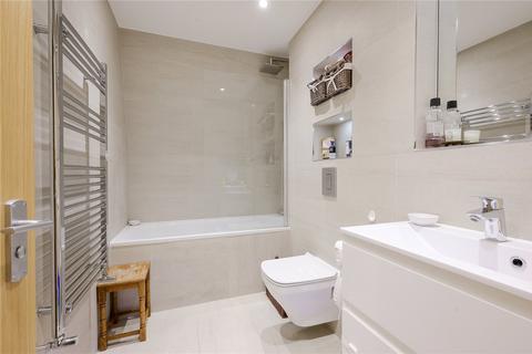 Flat 6, 86 - 88 Richmond Road, Kingston Upon Thames, KT2 5EN
