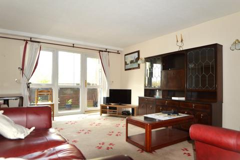 2 bedroom apartment to rent, Blair Road, Slough, Berkshire, SL1