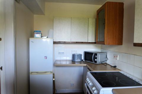 2 bedroom apartment to rent, Blair Road, Slough, Berkshire, SL1