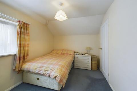 2 bedroom end of terrace house for sale, Kenstone Close, Kingsthorpe, Northampton NN2 8QW