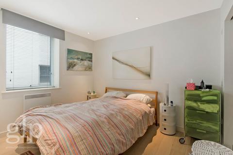 2 bedroom flat to rent, Marshall Street, W1F
