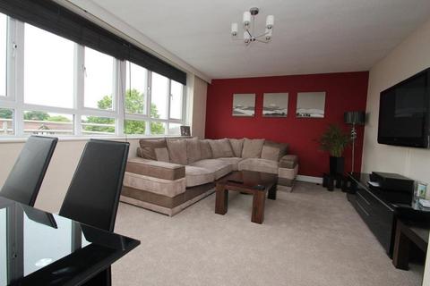 2 bedroom apartment to rent, Wellesley Court, Bathurst Walk, Richings Park SL0