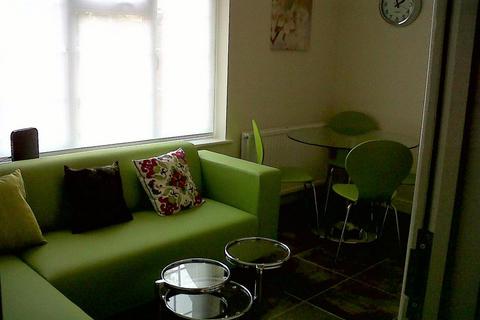 83 Connaught Road, Reading, RG30 2UE