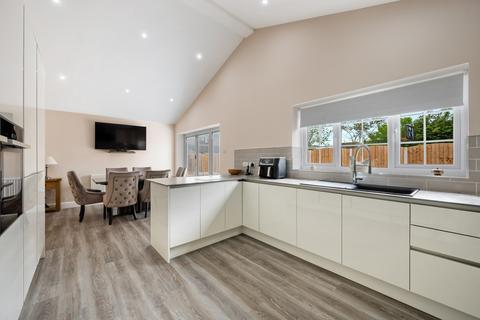7 Applecross Close, Birchwood, Warrington, WA3 6UX