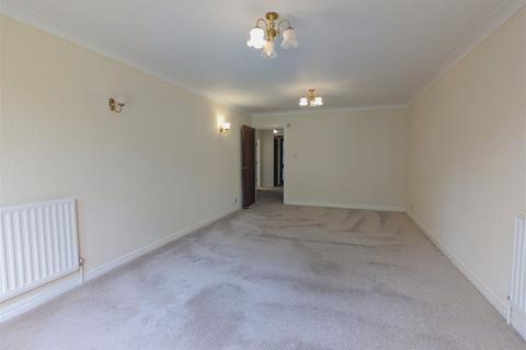 2 bedroom flat to rent, Ridgefield Court, Palatine Road, Southport, Merseyside, PR8