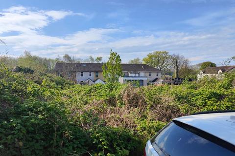 Land for sale, Land to the rear of 158A Gartocher Road, Glasgow, G32 0HF