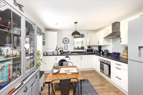 2 bedroom flat for sale, 3 Flat 2 Fells Way, Burdiehouse, Edinburgh, EH17