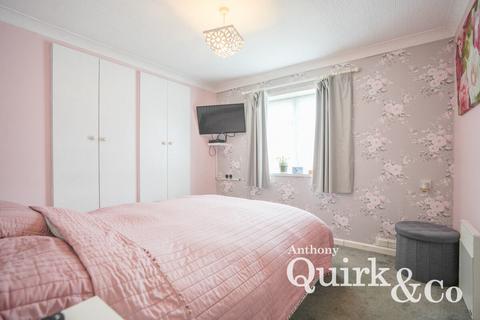 2 bedroom park home for sale, Creek Road, Canvey Island, SS8