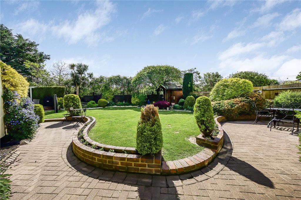 Greenlaw Gardens, New Malden, KT3 4 bed link detached house for sale