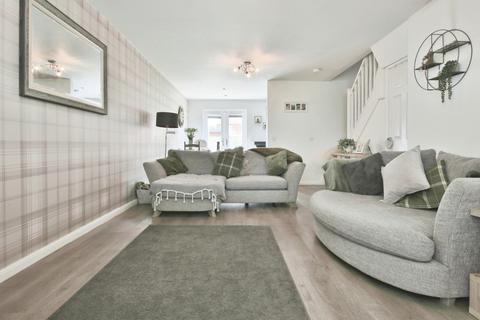 21 Furlong Drive, Kingswood, Hull, HU7 3FL