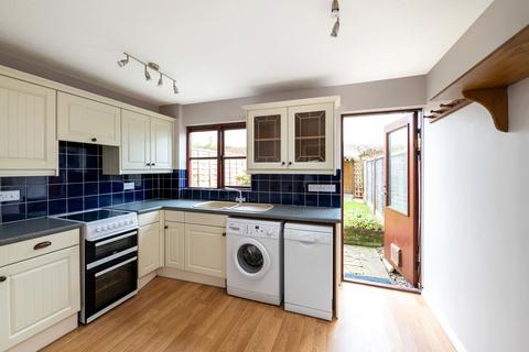 2 bedroom terraced house to rent, Churchfield Road, Reigate, RH2