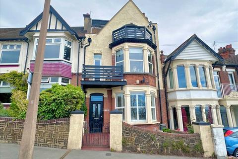 1 bedroom apartment for sale, Leigh on Sea SS9