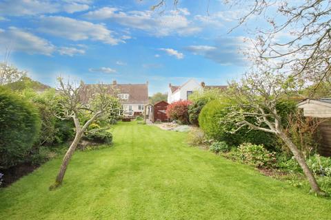 4 bedroom semi-detached house for sale, Wells Road, Theale