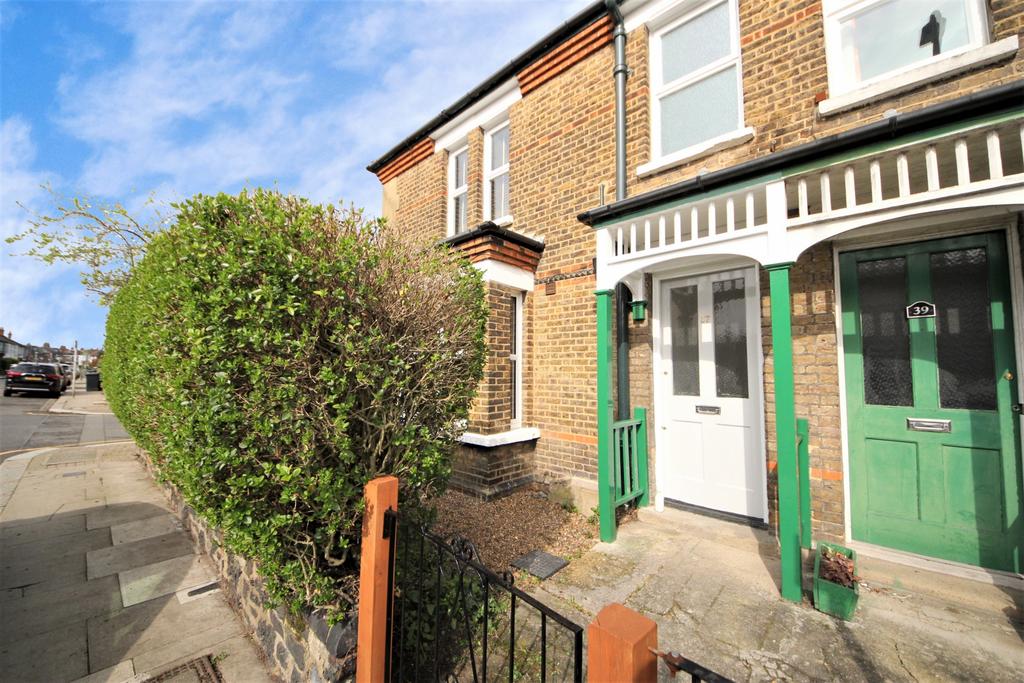 2 bedroom Maisonette for rent