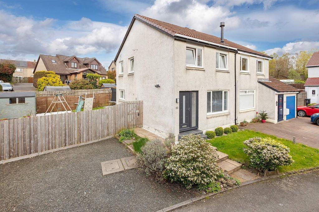 Linlithgow, Linlithgow EH49 3 bed semidetached house for sale £300,000