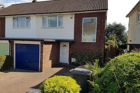 4 bedroom semi-detached house to rent, Springfield Park Road, CM2