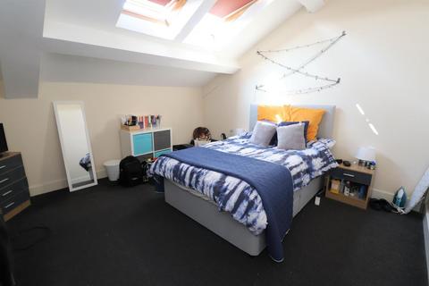1 bedroom flat for sale, Eyres Mill Side, Armley, Leeds, West Yorkshire, LS12