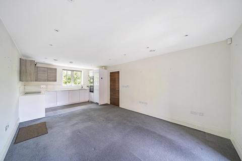 2 bedroom flat for sale, Ashridge Close,  Finchley,  N3