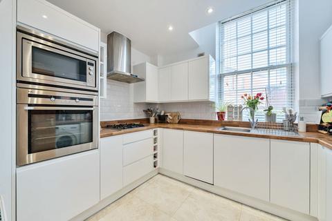 2 bedroom apartment for sale, Sandy Mead, Epsom KT19