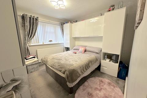 1 bedroom flat for sale, High View, Wolverhampton WV14