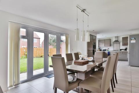 4 bedroom detached house for sale, Wheatley Drive, Cottingham, HU16 5LR