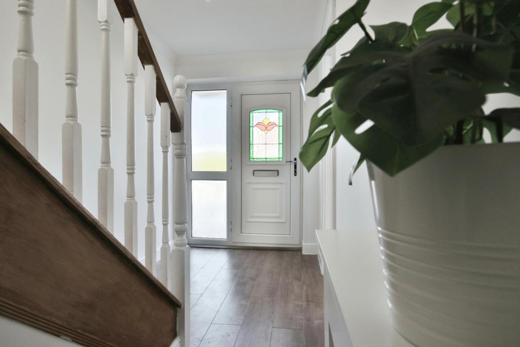 Astral Gardens, SuttonOnHull, Hull... 3 bed semidetached house for