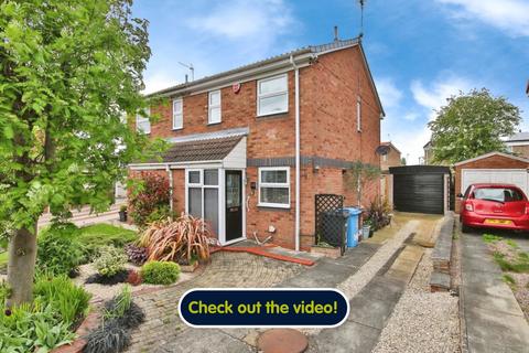2 bedroom semi-detached house for sale, The Queensway, Hull, HU6 9BJ