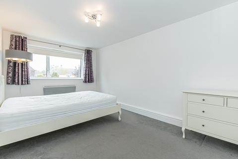2 bedroom apartment to rent, Spencer Avenue, Yarnton, Kidlington, OX5