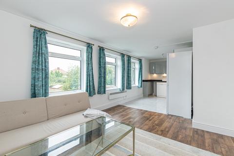 2 bedroom apartment to rent, Spencer Avenue, Yarnton, Kidlington, OX5