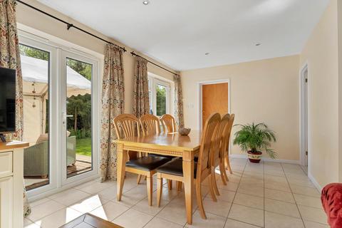 13 Haddon Close, Peterborough, PE2 8LS