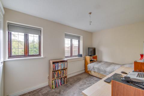 12 Berkeswell Close, Redditch, B98 8SF