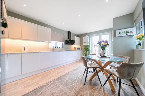 85 Lime Grove, Ruislip, HA4 8RW