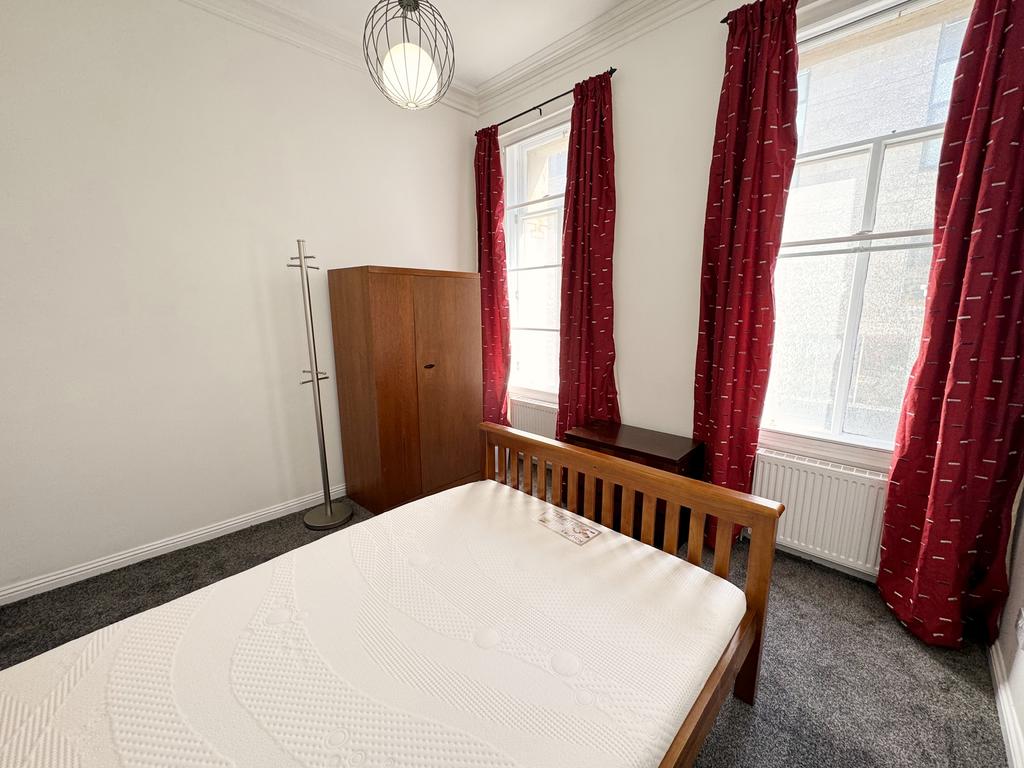 Bedroom alt angle