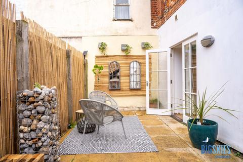 4 bedroom townhouse for sale, Brook Street, Cromer, NR27