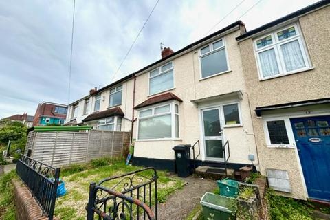 3 bedroom terraced house to rent, Stepney Road, Whitehall, Bristol