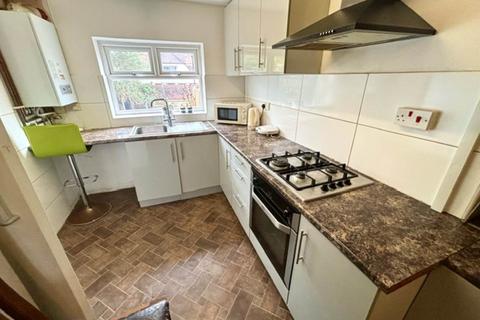 3 bedroom terraced house to rent, Stepney Road, Whitehall, Bristol