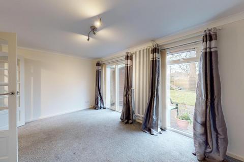 3 bedroom terraced house to rent, Holtdale Close, Leeds, West Yorkshire